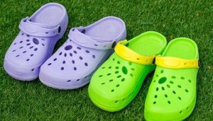 Can adults wear crocs?